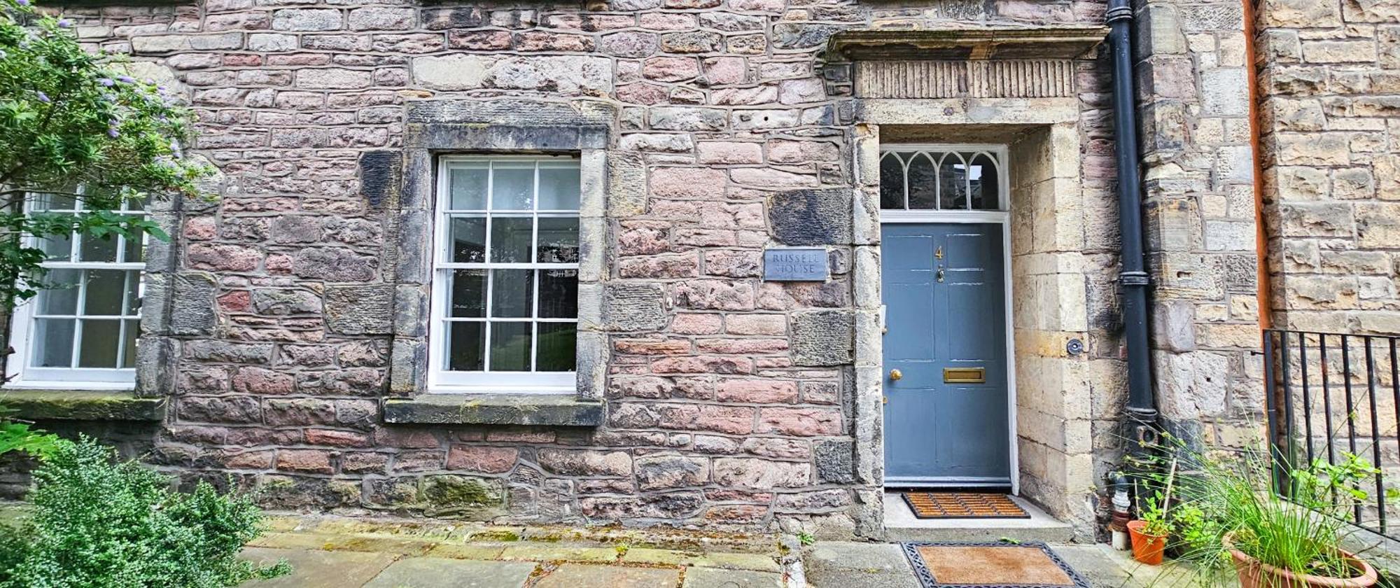 Russel House - 4 Bedroom - The Royal Mile Дом отдыха