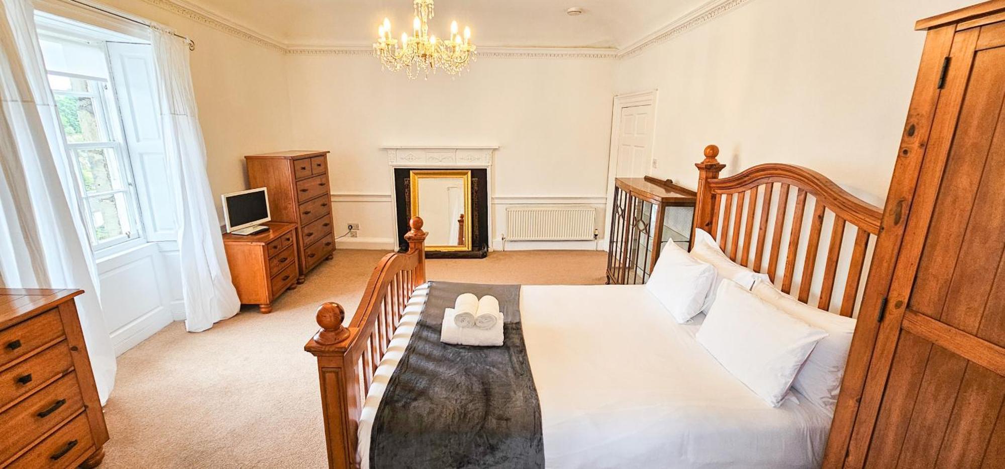 Дом отдыха Russel House - 4 Bedroom - The Royal Mile *